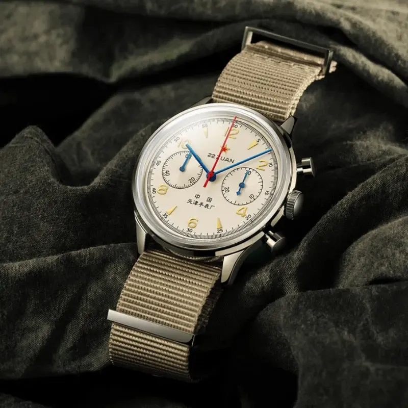 Seagull 1963 Mechanical Chronograph Detail