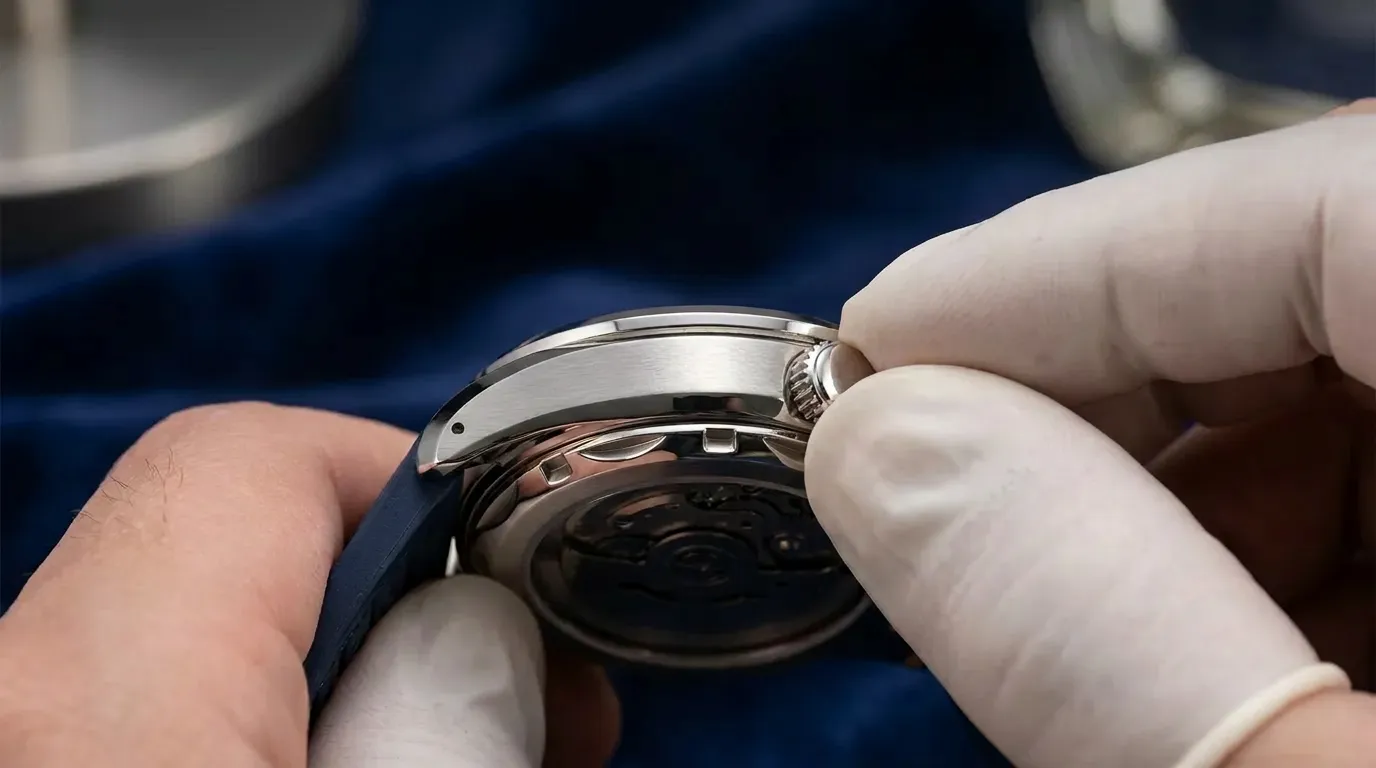 Correct Watch Winding Method